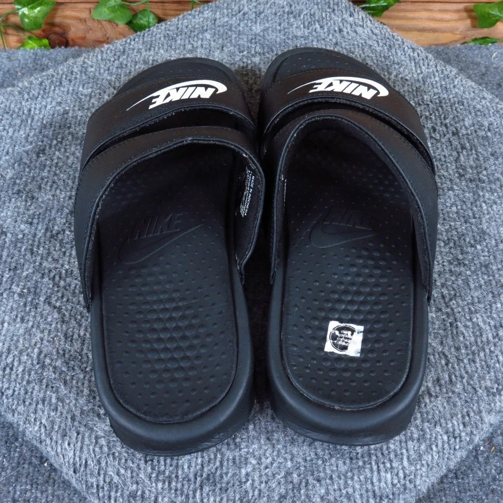 Nike Benassi Duo Ultra Women Sandals Size 9 Sport Pool Beach Slides Black White